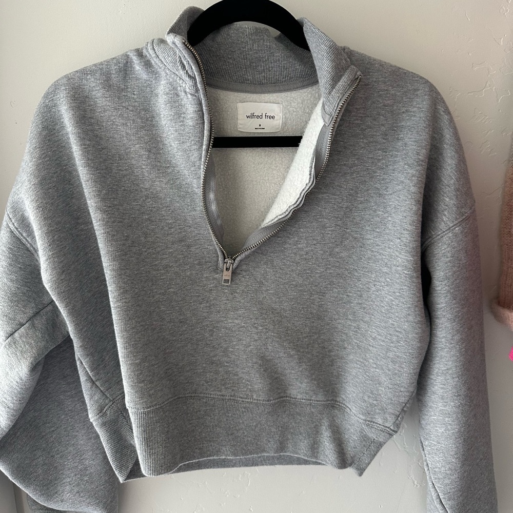 AritziaWilfred Free
FREE FLEECE 1/2 ZIP